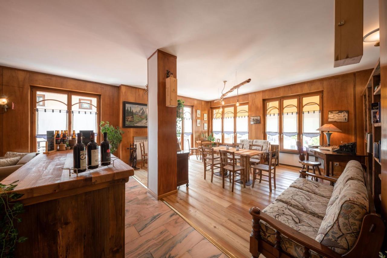 Hotel Elena Saint-Vincent Luaran gambar